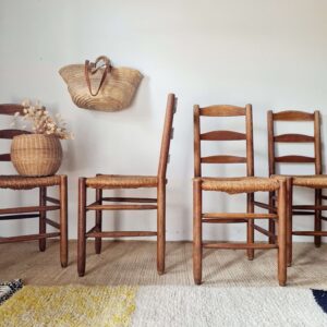 Suite de 4 chaises rustiques en chêne massif et paille