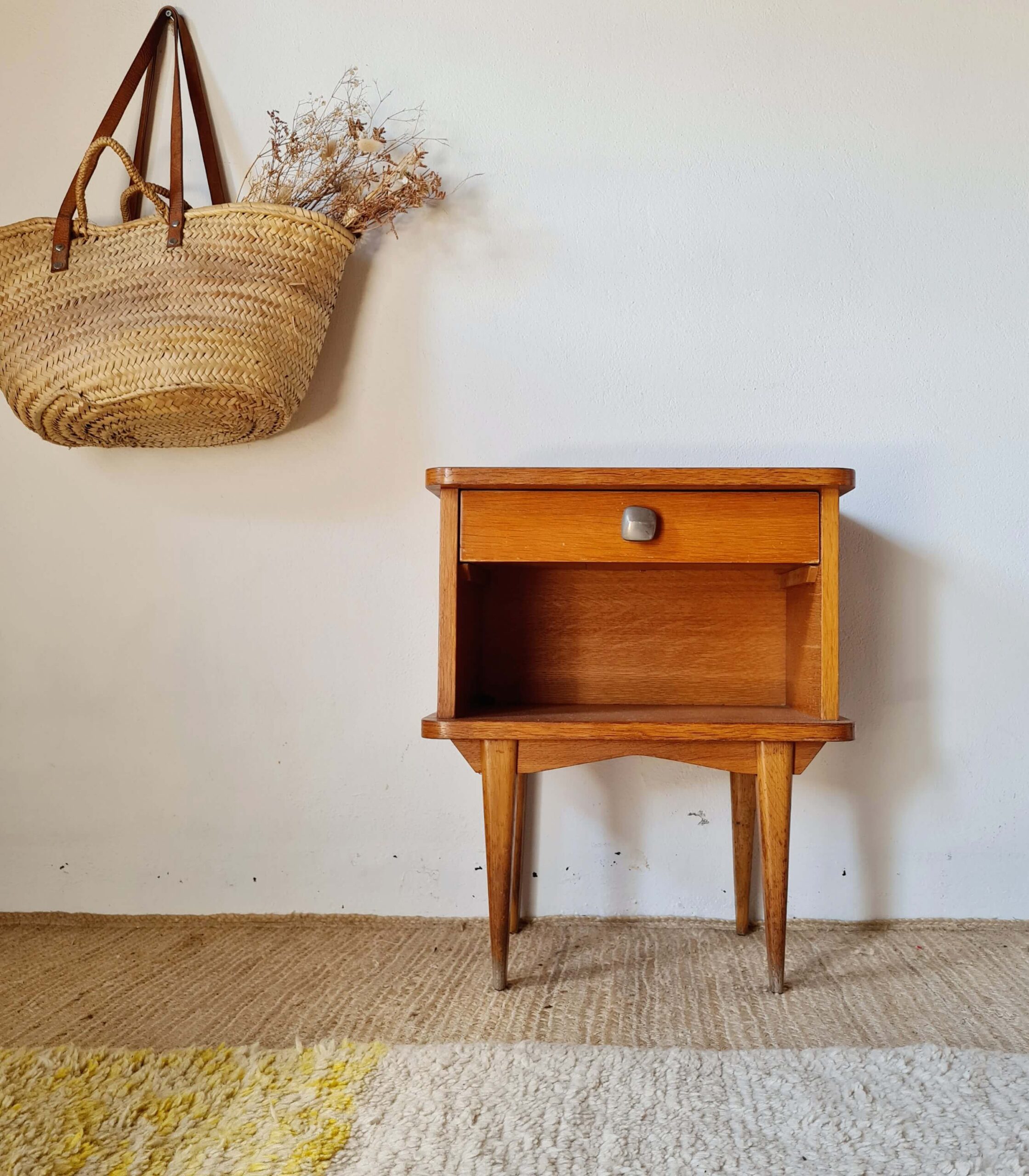 Petit chevet vintage scandinave – Design Mid-Century