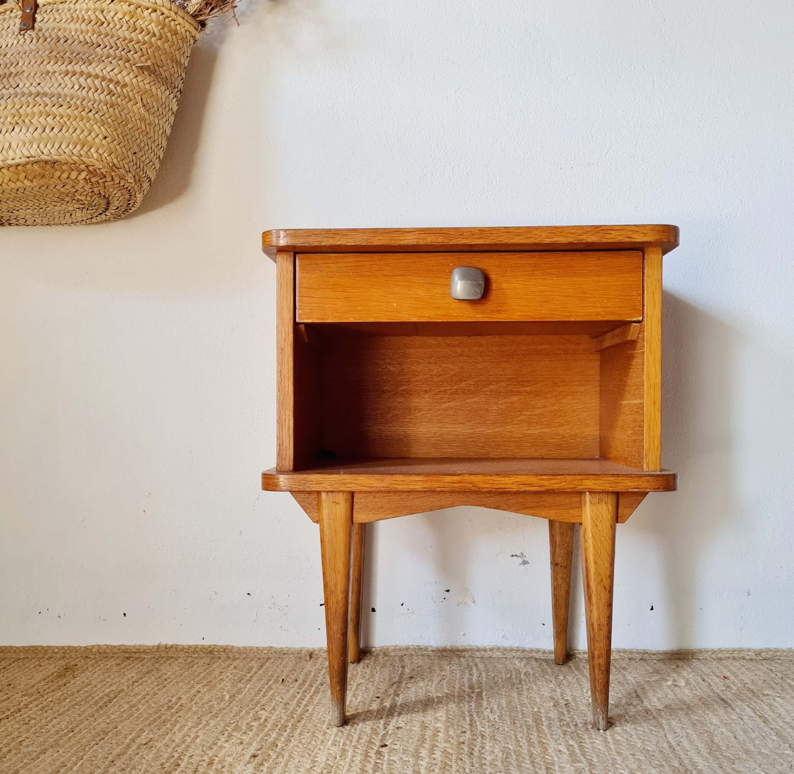 Petit chevet vintage scandinave – Design Mid-Century