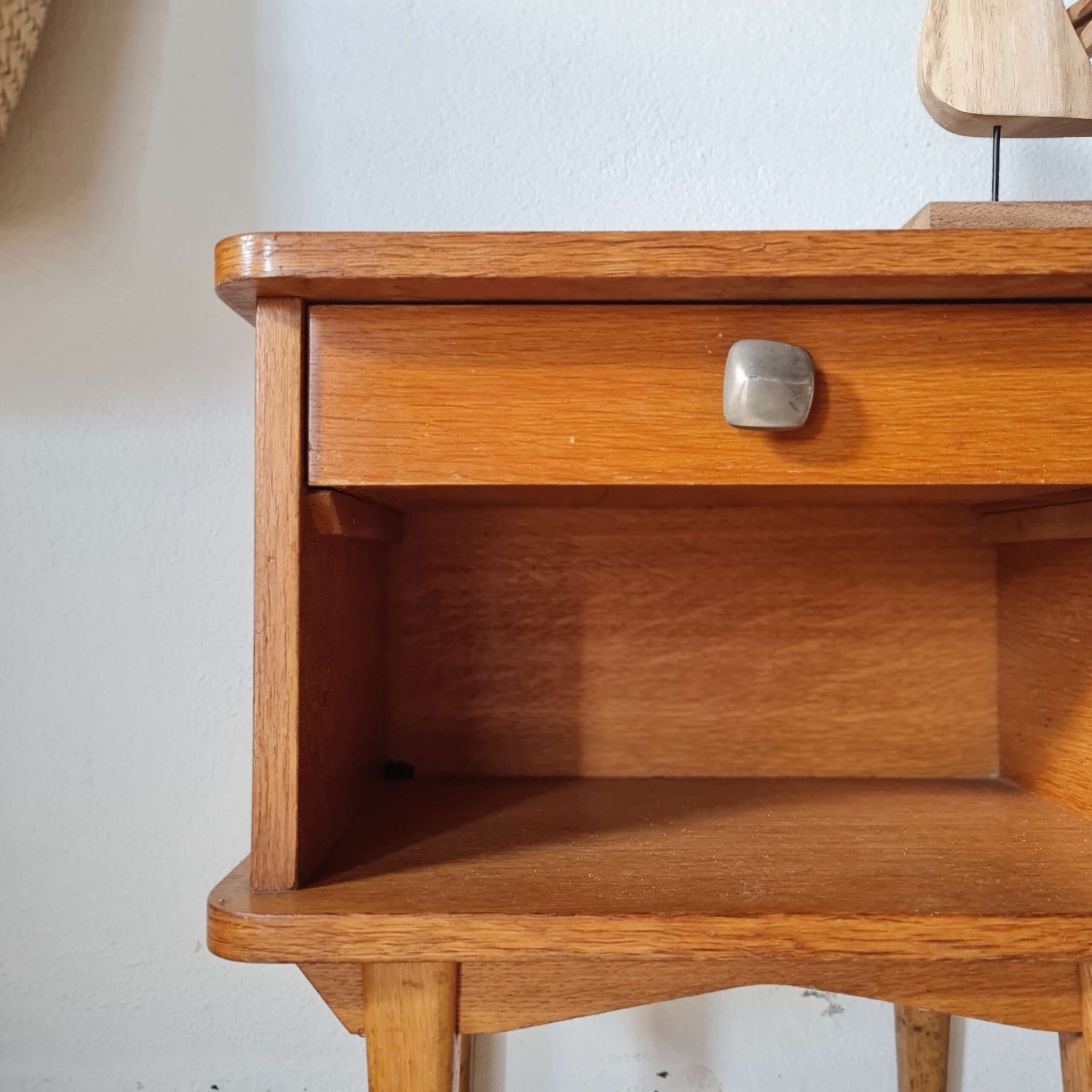 Petit chevet vintage scandinave – Design Mid-Century