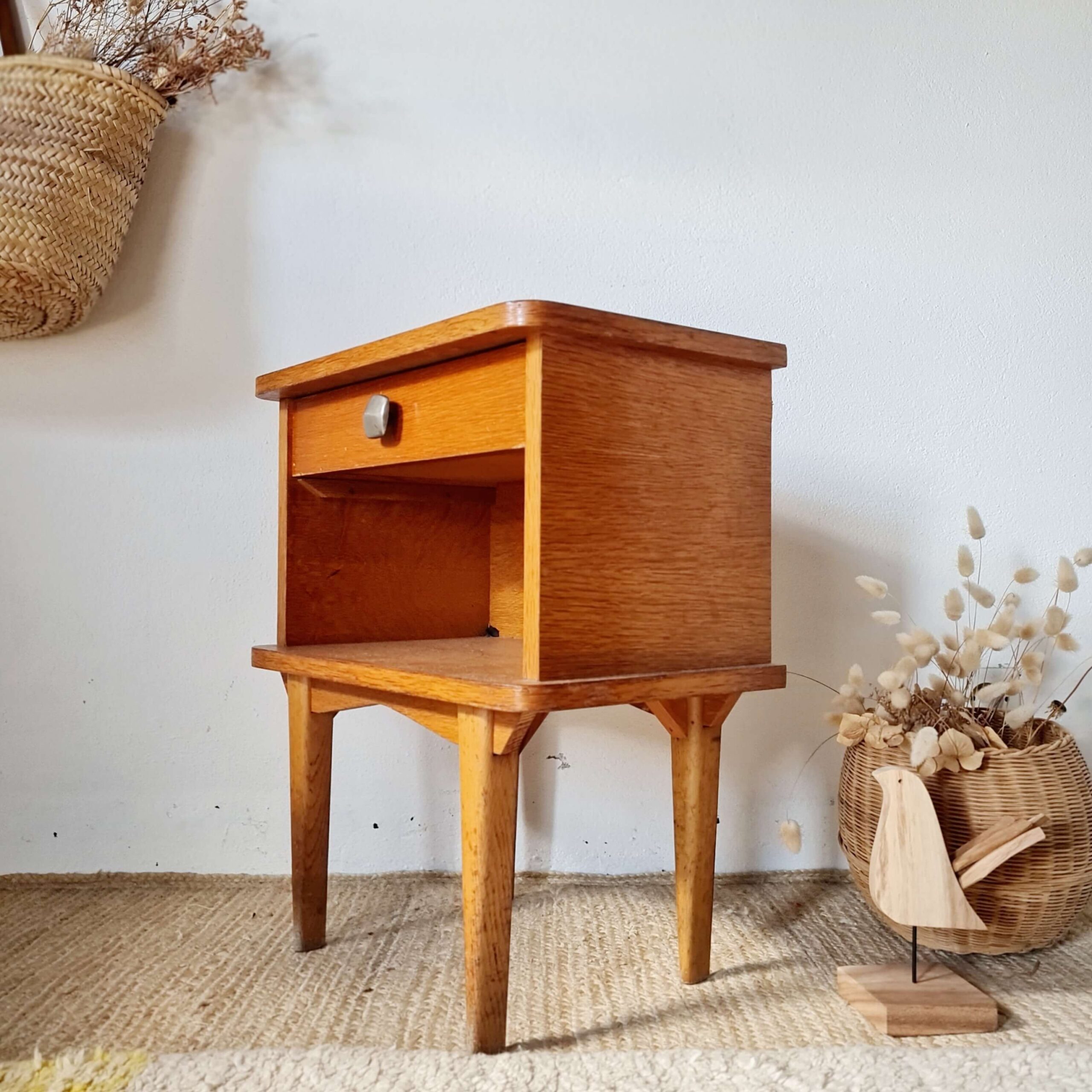 Petit chevet vintage scandinave – Design Mid-Century