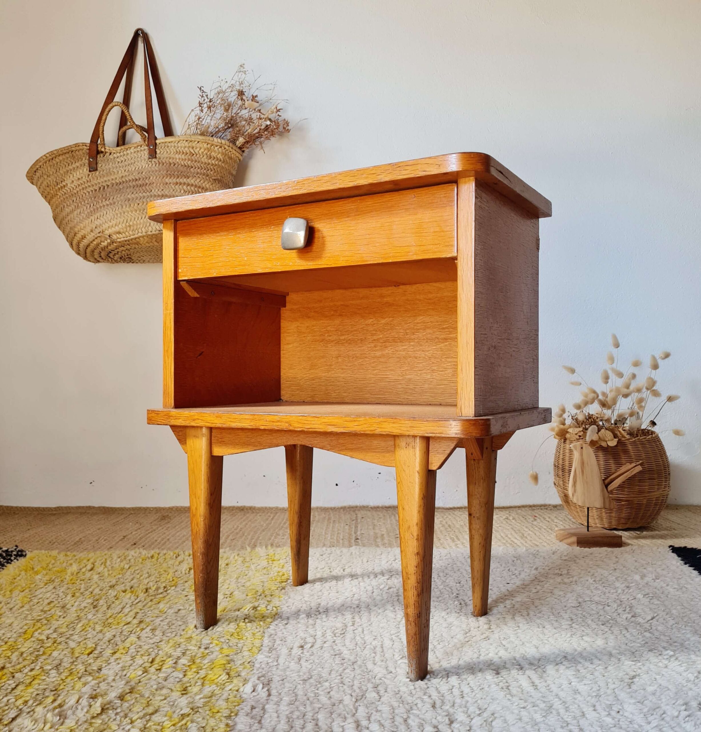 Petit chevet vintage scandinave – Design Mid-Century