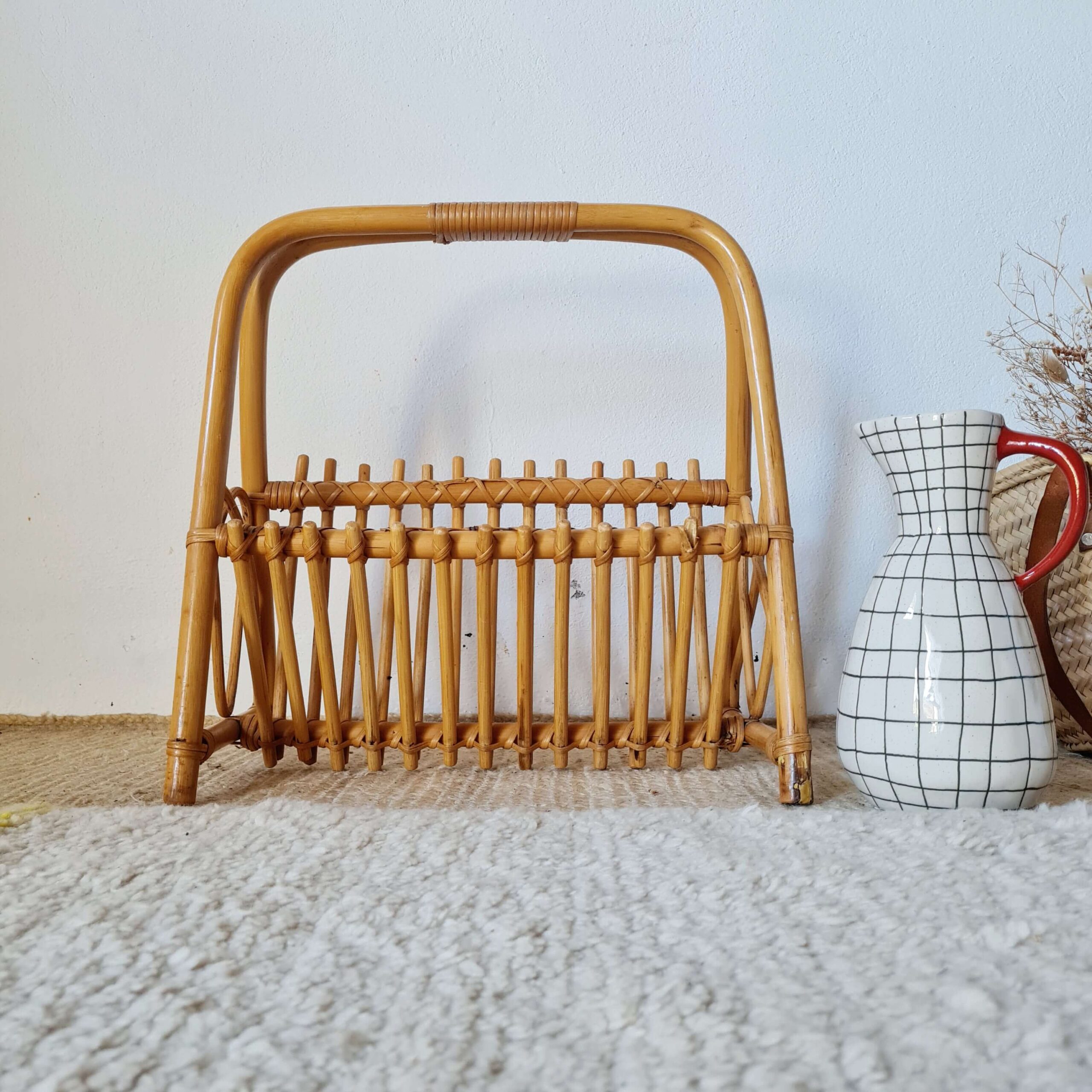 porte-revues-rotin-vintage-bambou