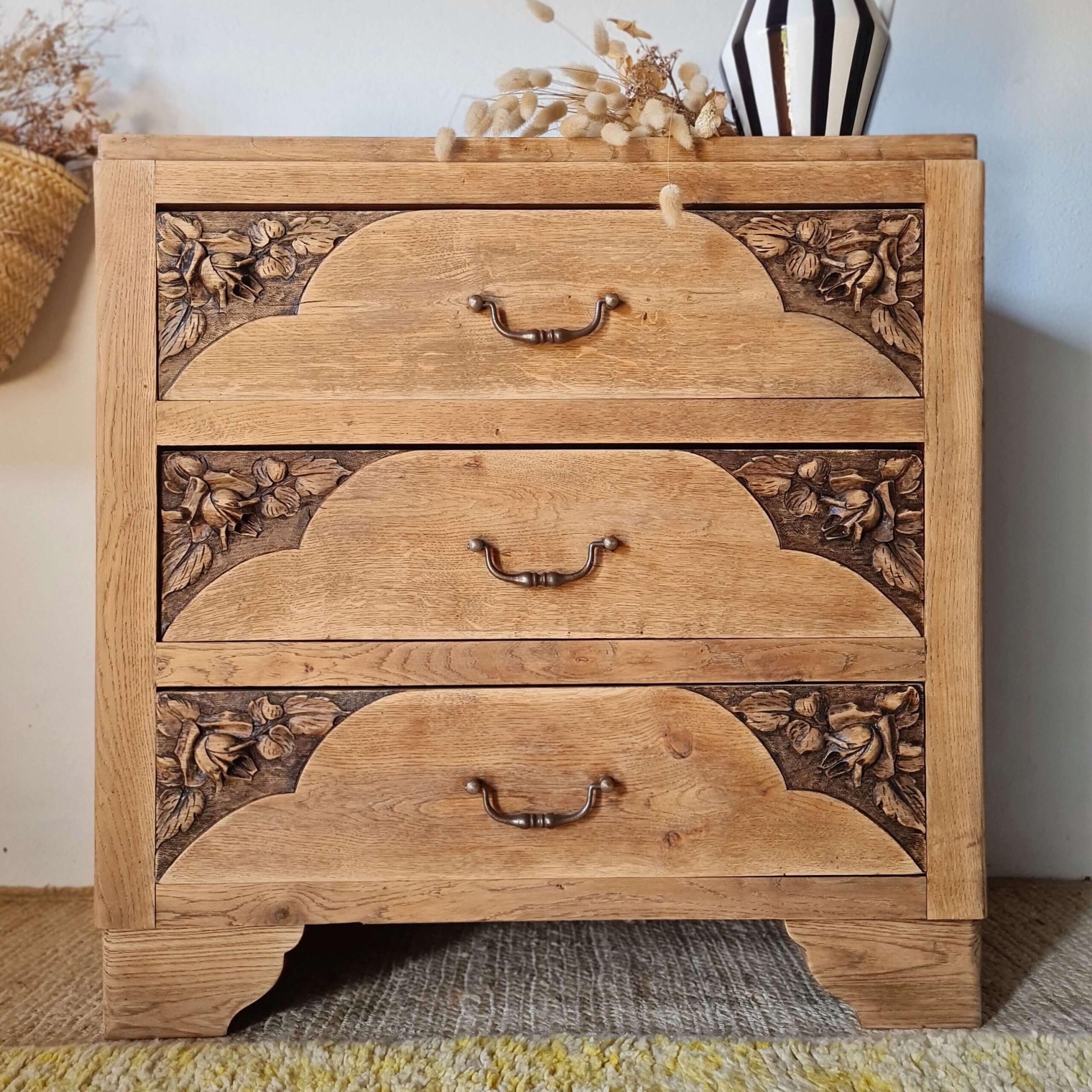 commode-retro-style-art-deco-fleurs