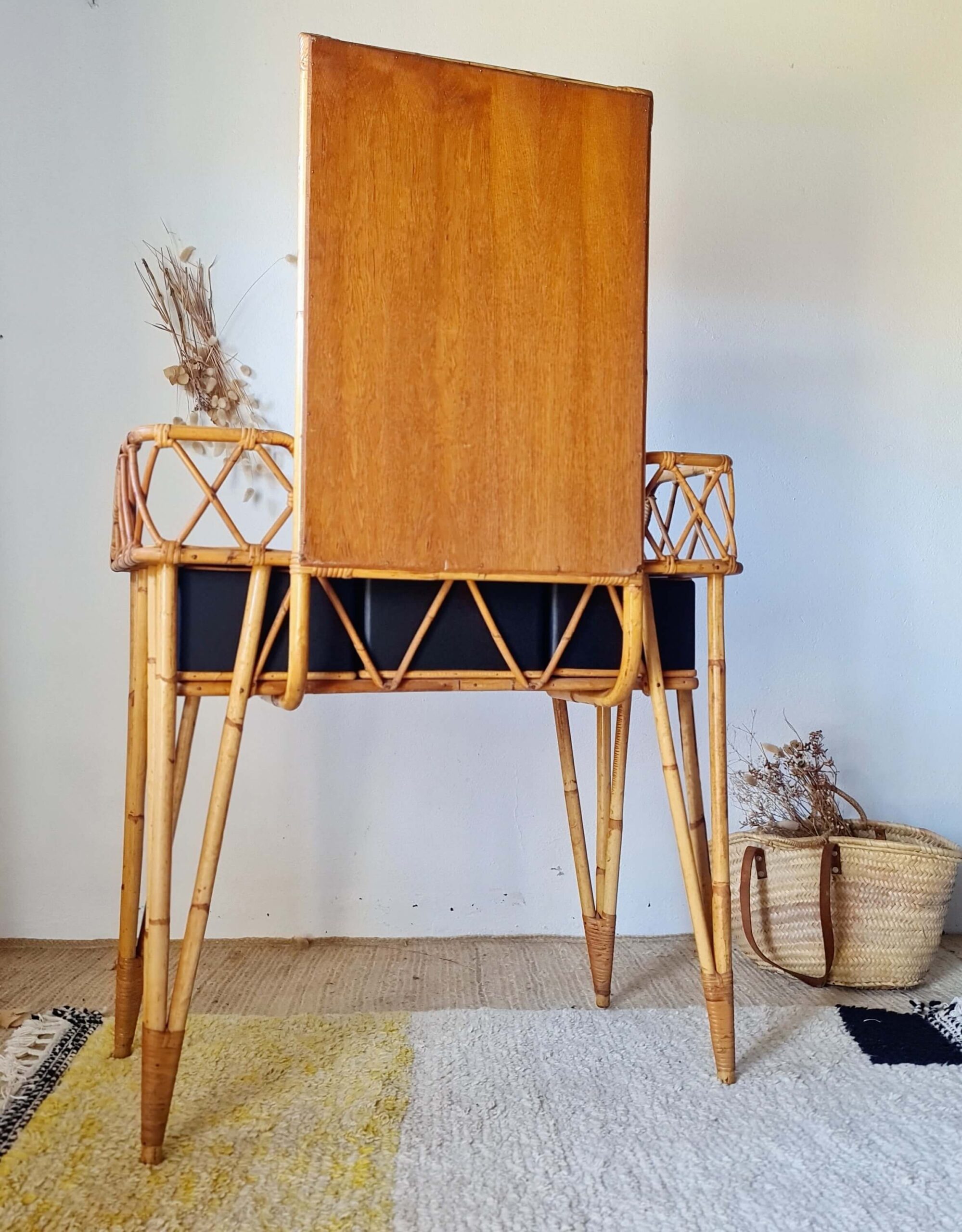 coiffeuse-rotin-profil-panneau-skaï-noir-design-italien