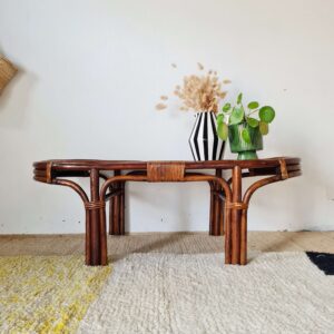 Table basse vintage en rotin et cannage tressé, style bohème chic