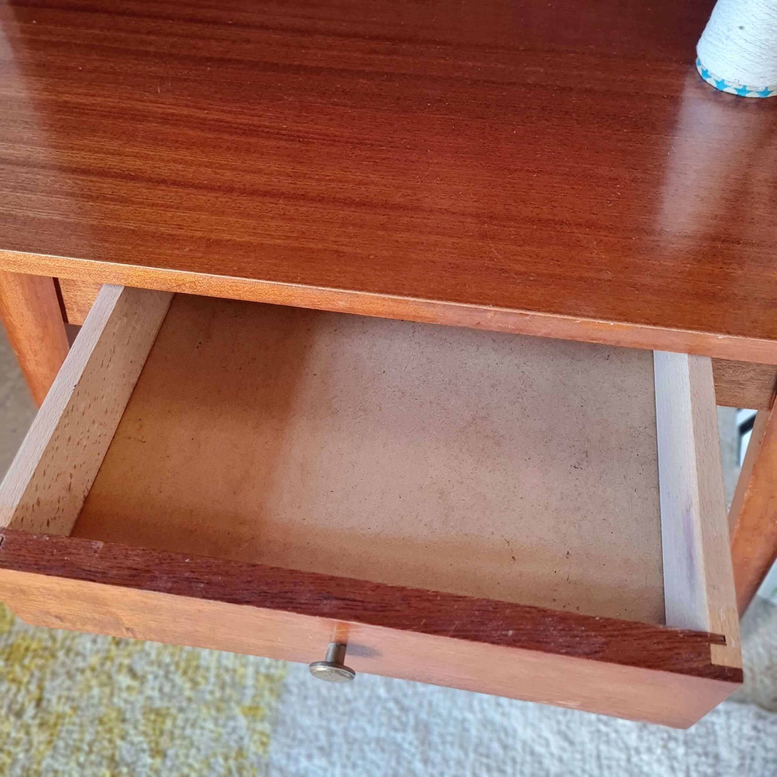 Intérieur tiroir bureau scandinave