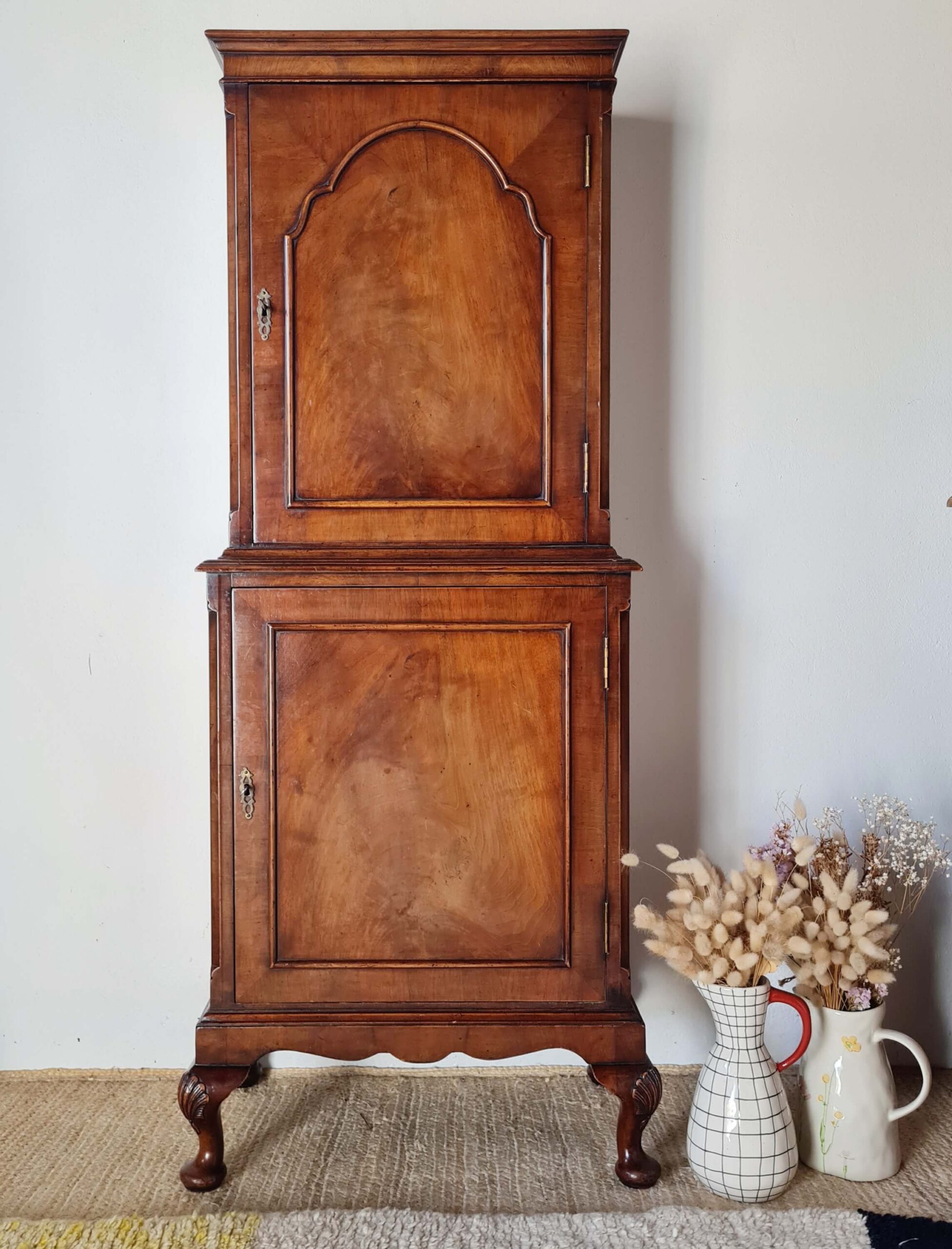Meuble à cocktail en ronce de noyer de 1930