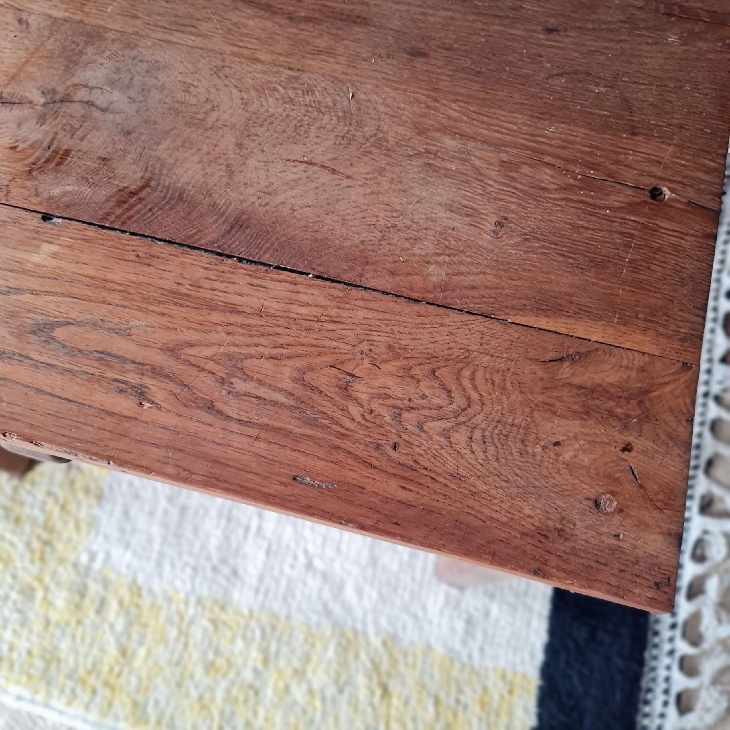 Plateau d'une table ou petitg bureau ancien en bois massif
