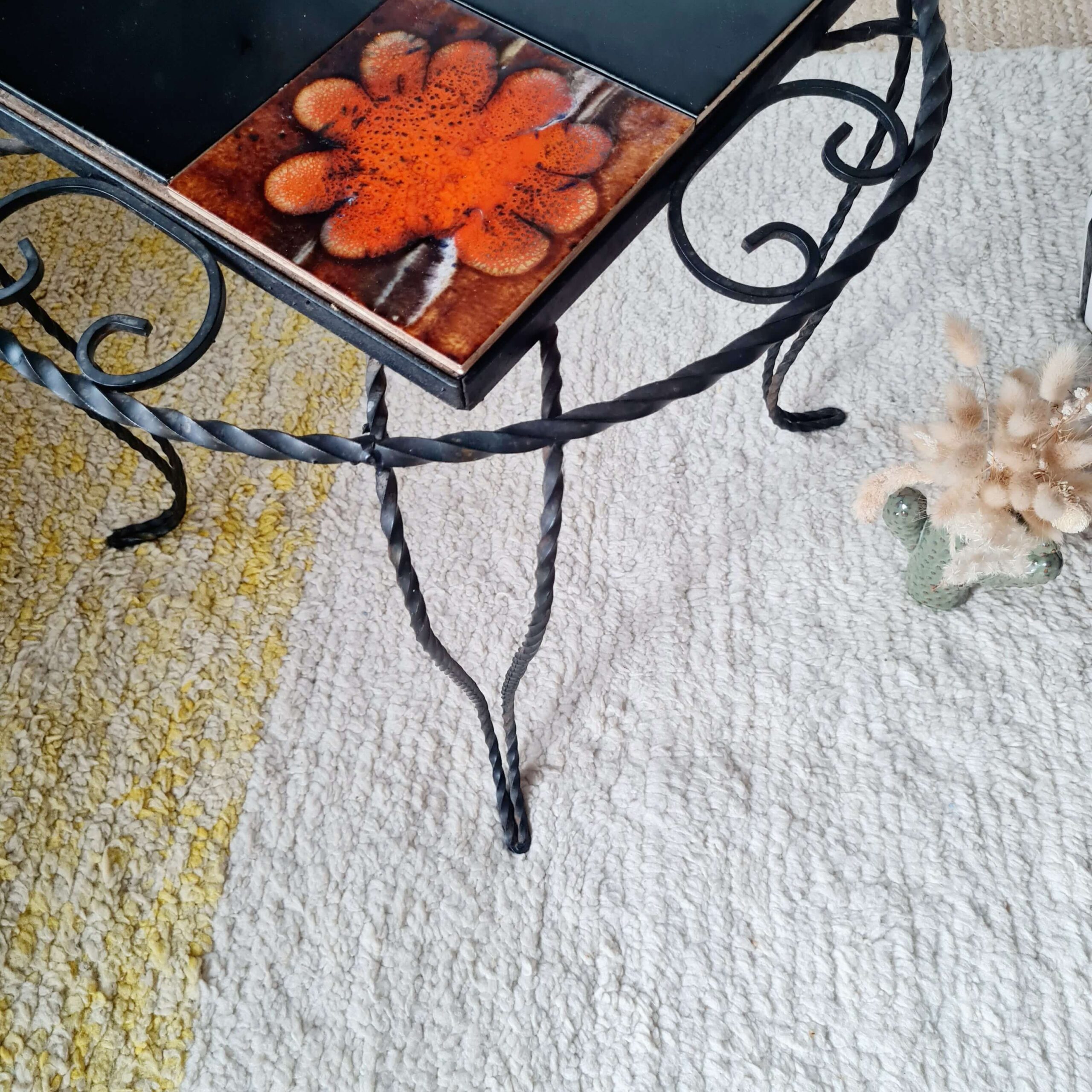 table basse ancienne fer forgé torsadé et carreaux céramique